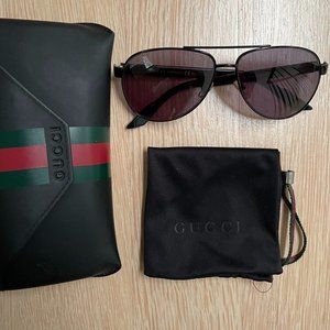 Black Gucci Aviator Sunglasses with Green/Red Stripe
